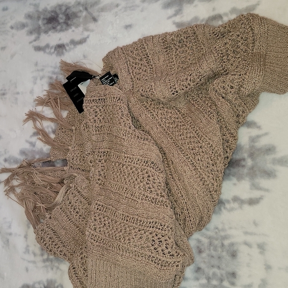Oliver.O Knitted Cardigan - Picture 7 of 7